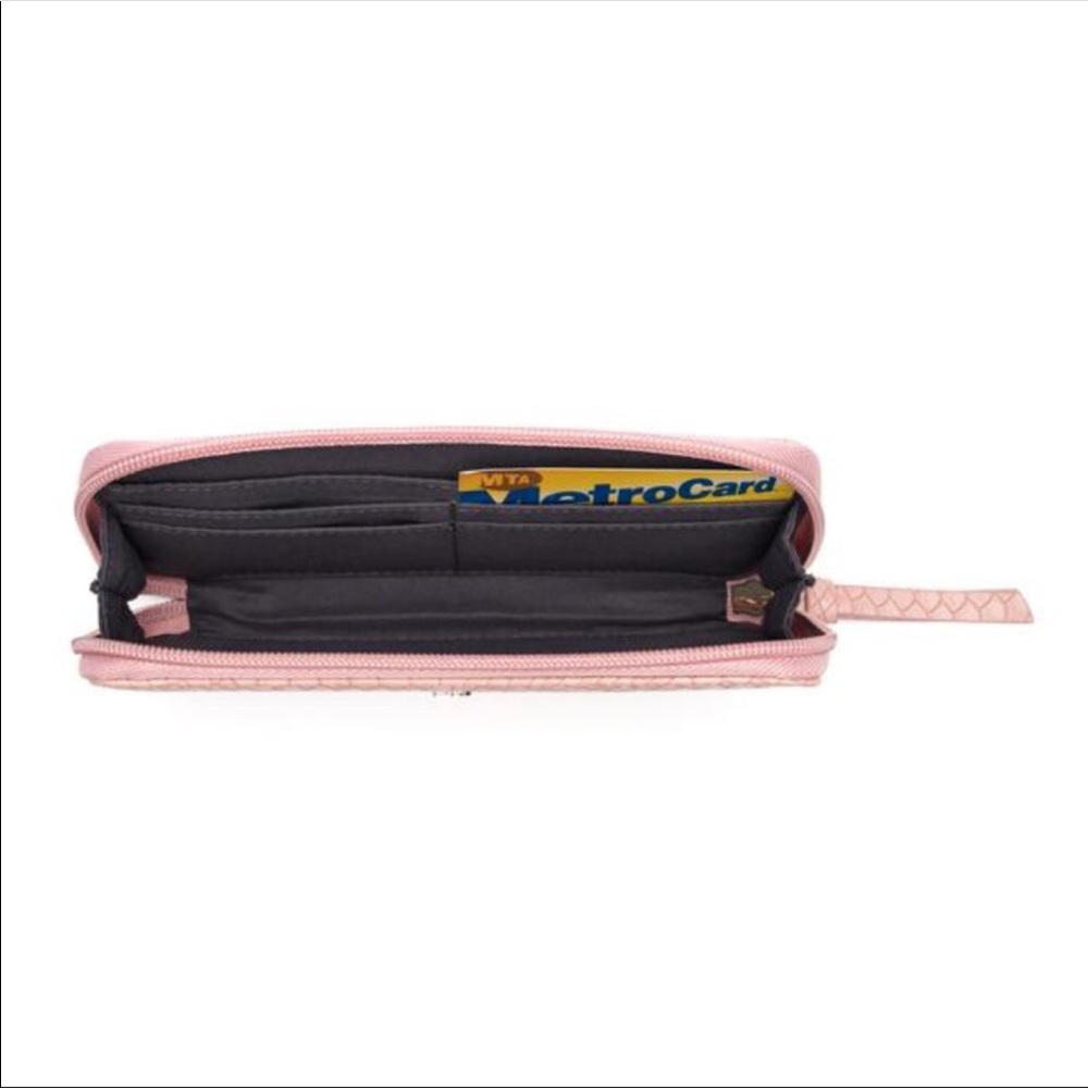 Hudson And Bleecker Smartphone Wallet - Picture 5 of 5